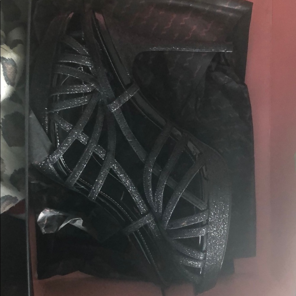 Nina shoes size 9m